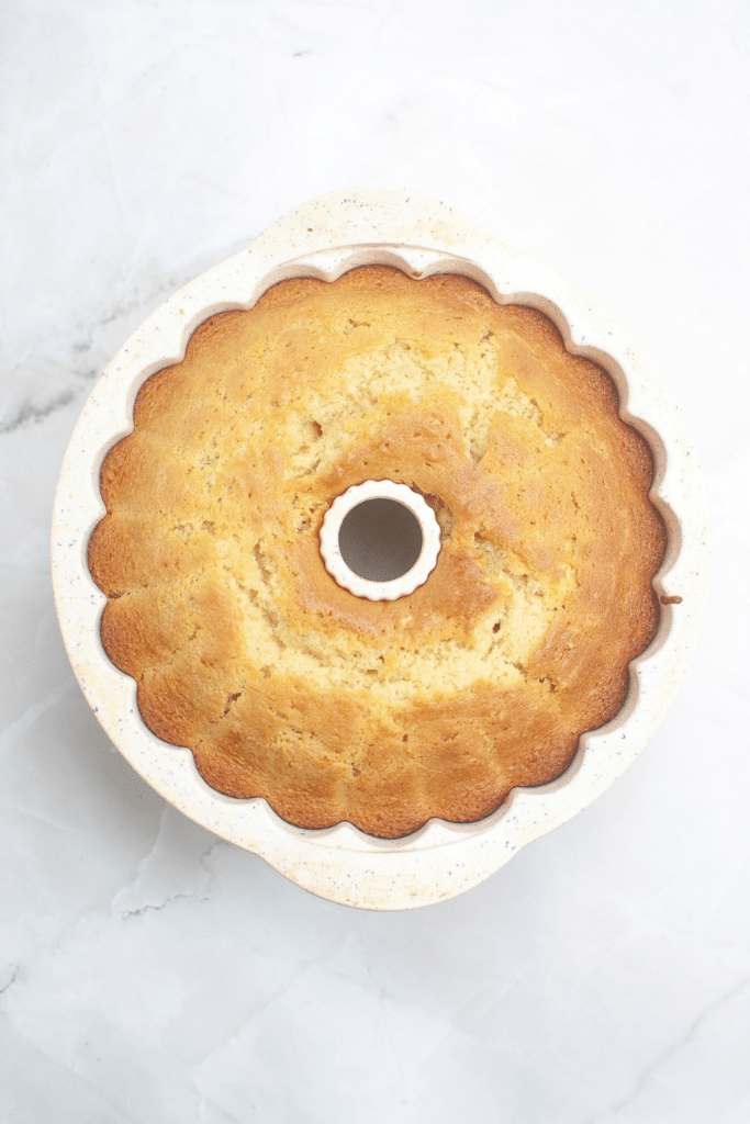 Cooked vanilla cake in Bundt pan