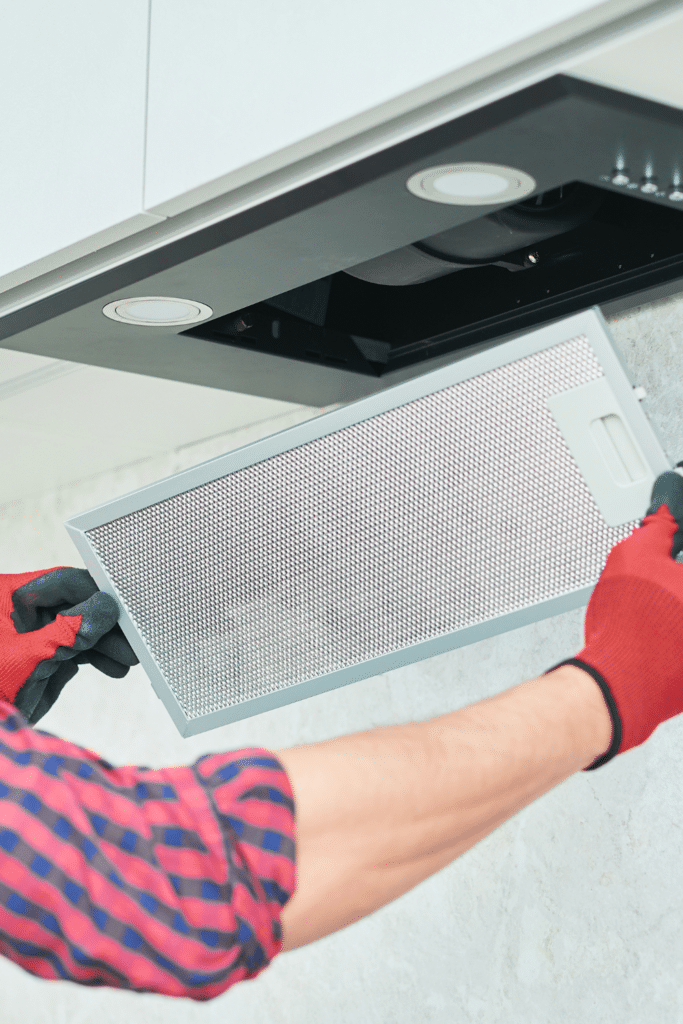 Cleaning kitchen exhaust fan